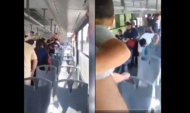 Serpiente de cascabel desata terror en camión urbano de Monterrey