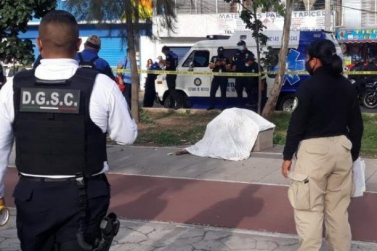 A plena luz del día, balean a hombre en parque de Nezahualcóyotl