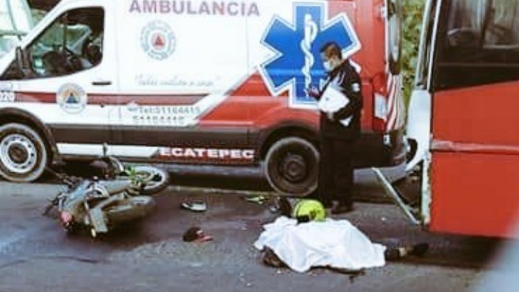 Motociclista muere tras invadir carril confinado de Mexibús en Ecatepec