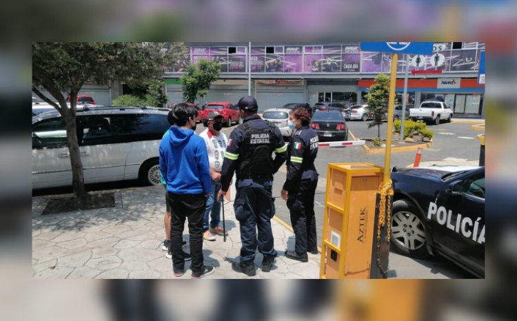 Asaltaron y amarraron a dos adolescentes en baño de plaza Chalco