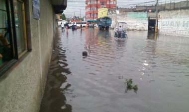 Se registran encharcamientos en la avenida Puebla de Los Reyes-La Paz