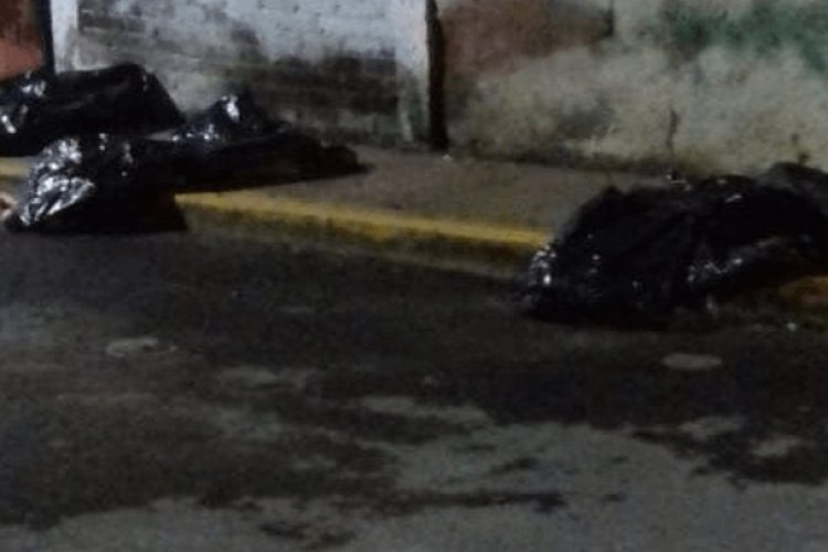 Encuentran siete bolsas con restos humanos en Chicoloapan