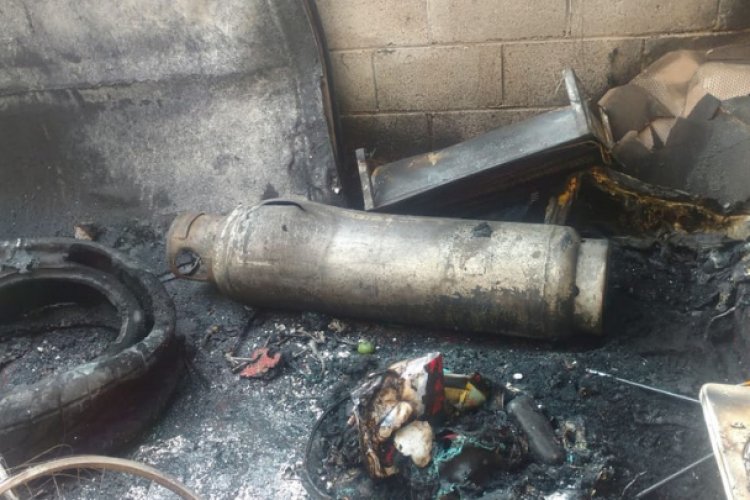Explosión de tanque de gas en Atizapán acaba con la vida de abuelita
