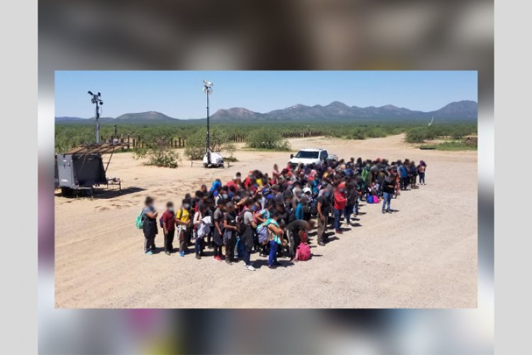 En un día, 300 niños inmigrantes se entregan a patrulla fronteriza