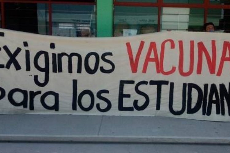 Estudiantes denuncian regreso a clases presenciales por elevado riesgo de contagios