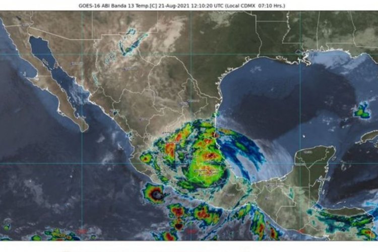 Huracán Grace se degrada a categoría 1; no cesa lluvia en el Valle de México