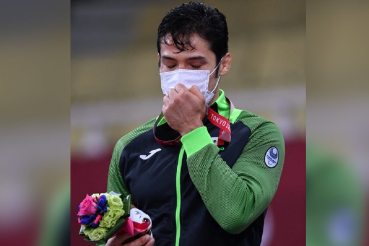 ¡Y van cinco! El judoca Eduardo Ávila se cuelga el bronce en los paralímpicos de Tokio