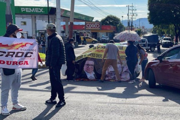 Cierran la Texcoco-Lechería para exigir apertura total de antros y bares