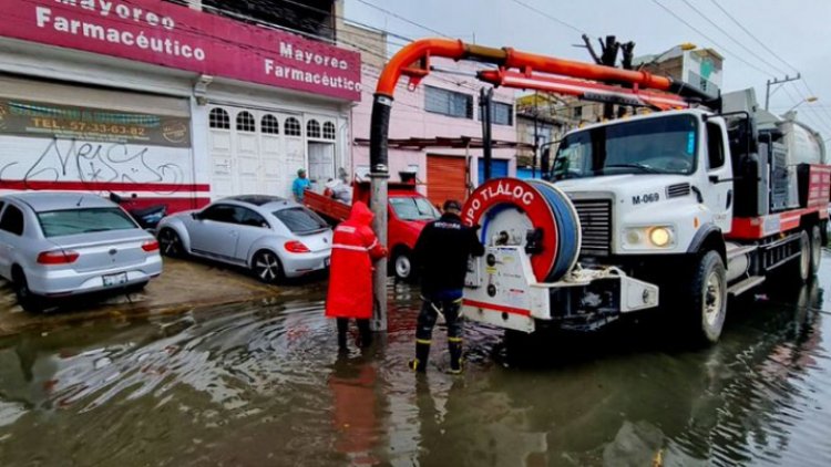 Tormenta en Ecatepec provoca inundaciones de hasta 50 centímetros