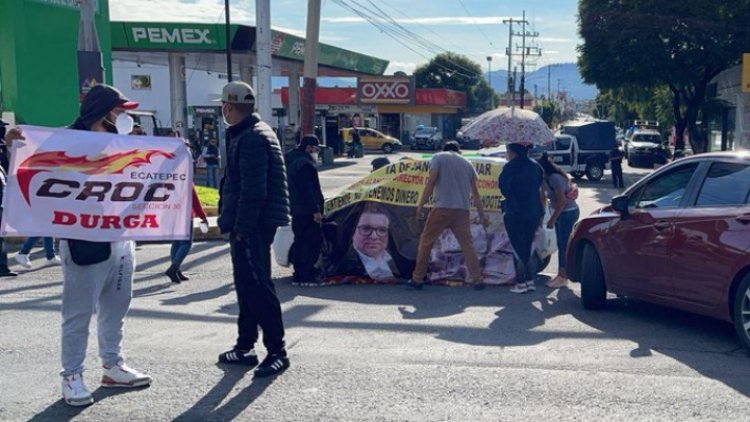 Cierran la Texcoco-Lechería para exigir apertura total de antros y bares