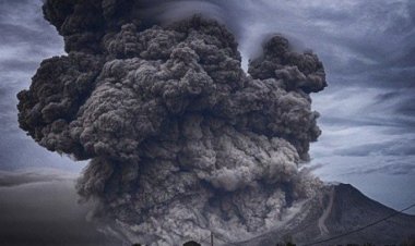 En erupción volcán de fuego en Guatemala