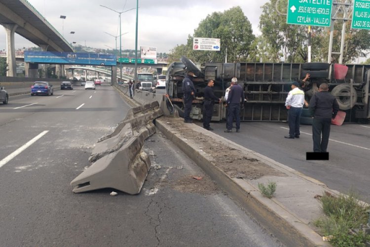 Vuelca tráiler en la México-Querétaro