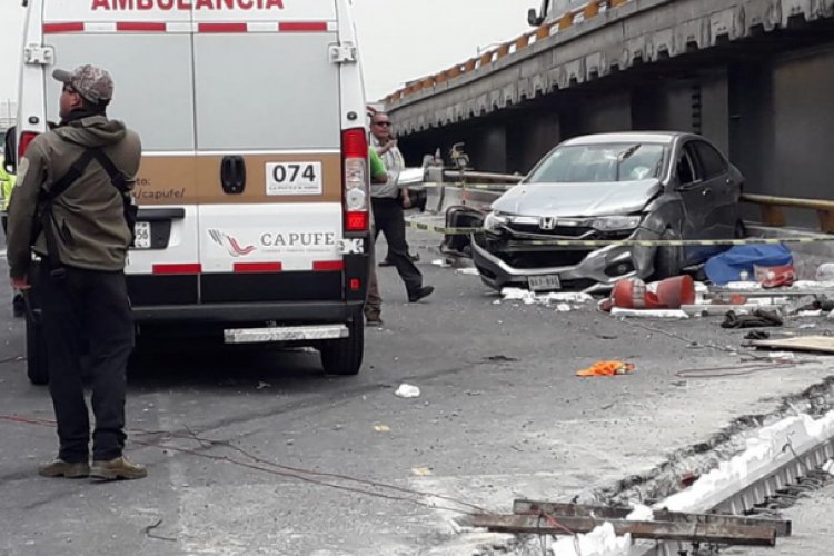 Auto mata a trabajador en la México-Puebla