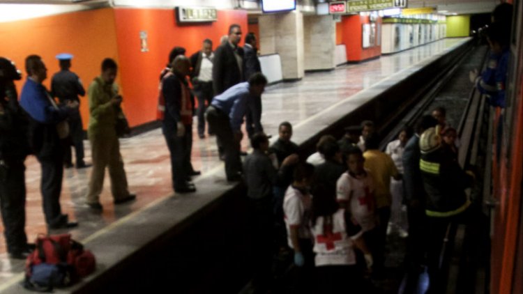 Persona se suicida en Metro Centro Médico