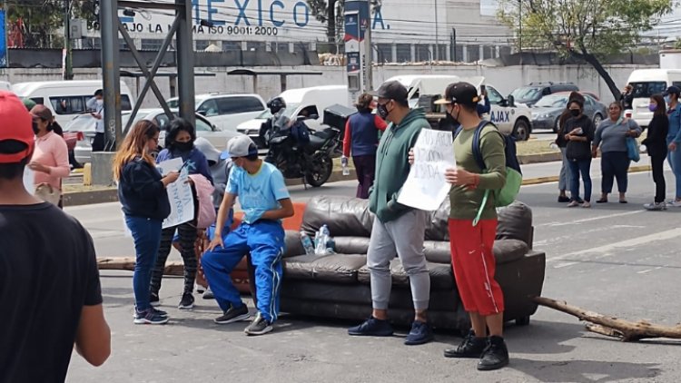 Bloquean vía Morelos; exigen ayuda por lluvias