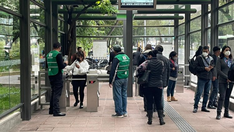 Estos son los horarios del transporte público