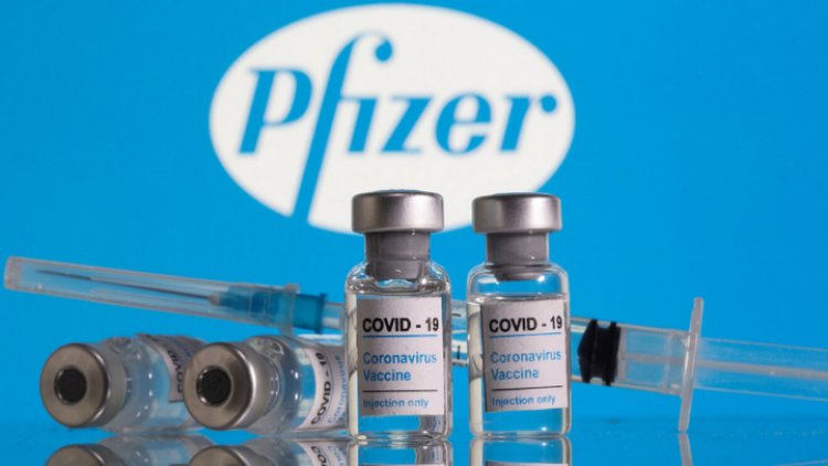 Aplicarán tercera dosis de Pfizer a abuelitos de EU