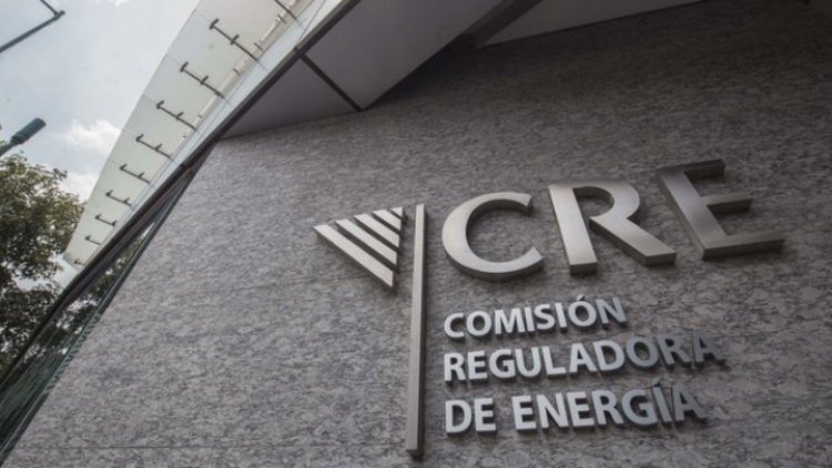 Renuncia secretario ejecutivo de la CRE