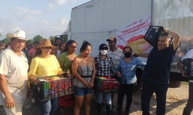 Tecámac apoya con despensas a damnificados de Nayarit