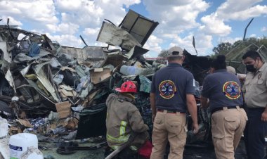 Terrible volcadura en Jalisco deja siete muertos