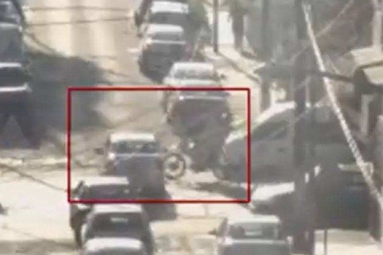 Motociclista se estampa contra auto en Naucalpan