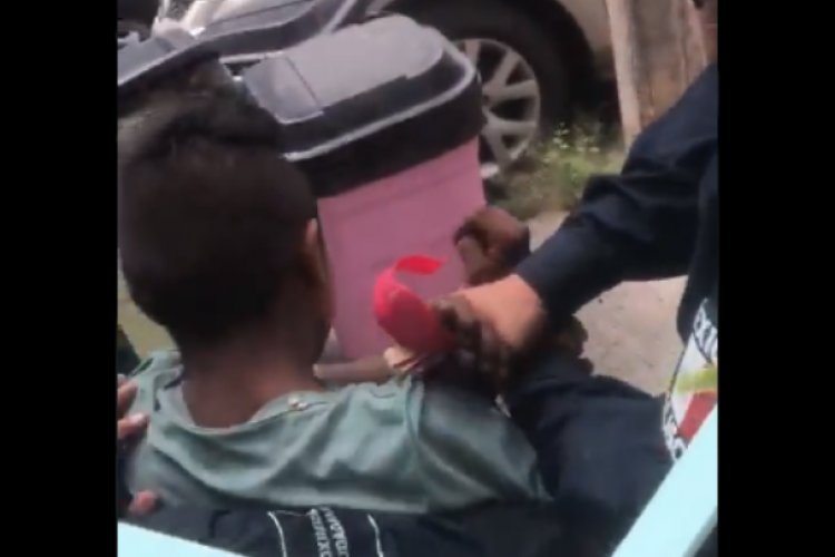 Graban abuso policial contra niño en Guadalajara
