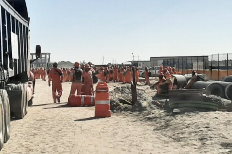 Se van a paro trabajadores en Dos Bocas