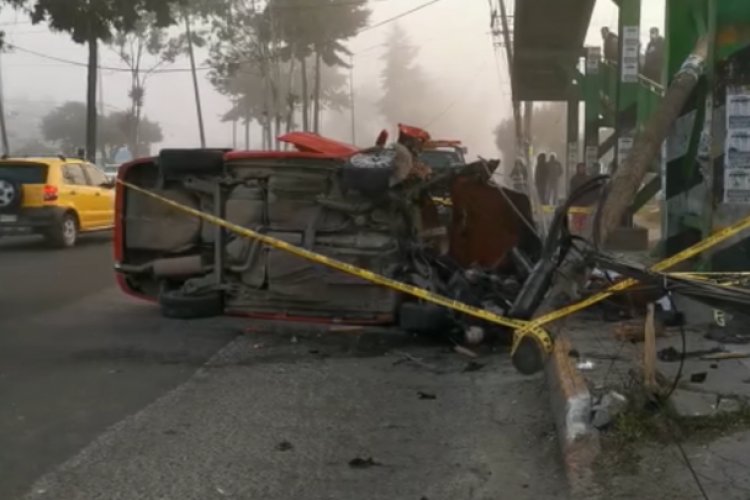 Volcadura en Toluca deja un muerto