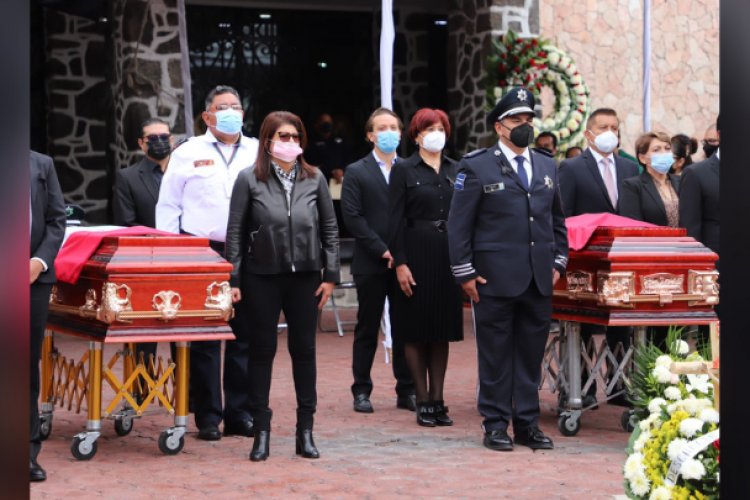 Homenaje a policías de Tecámac asesinados en asalto