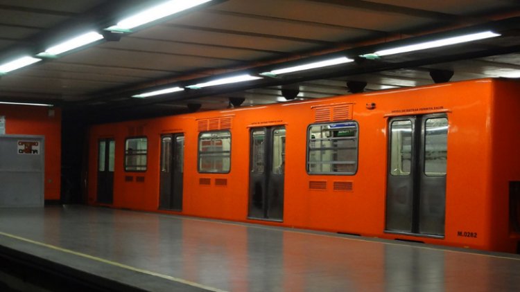 Hombre se arroja a las vías del Metro en Línea 7