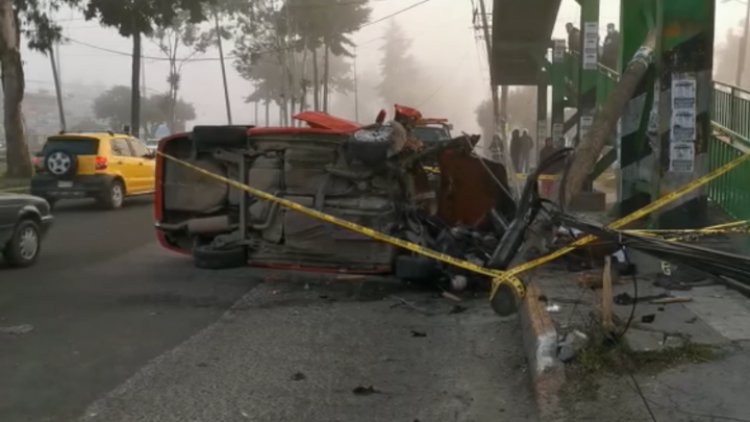 Volcadura en Toluca deja un muerto