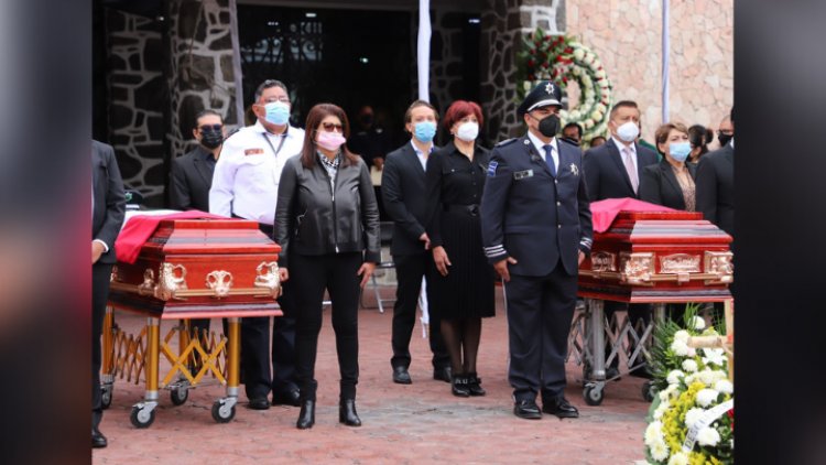 Homenaje a policías de Tecámac asesinados en asalto