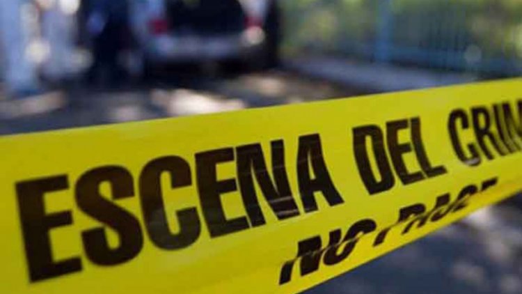 Hallan a pareja asesinada dentro de auto en Chalco