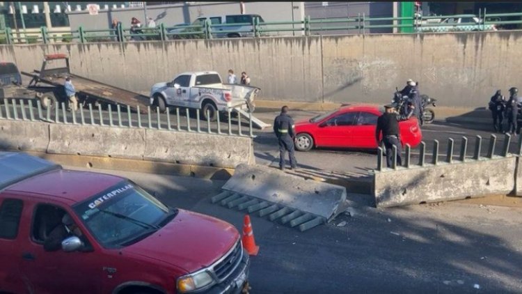 Camioneta impacta muro de contención en paseo Tollocan