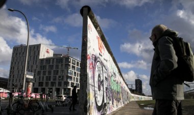 A tres décadas de la caída del Muro de Berlín soplan vientos de octubre