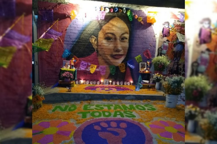 Colocan ofrenda en memoria de Renata