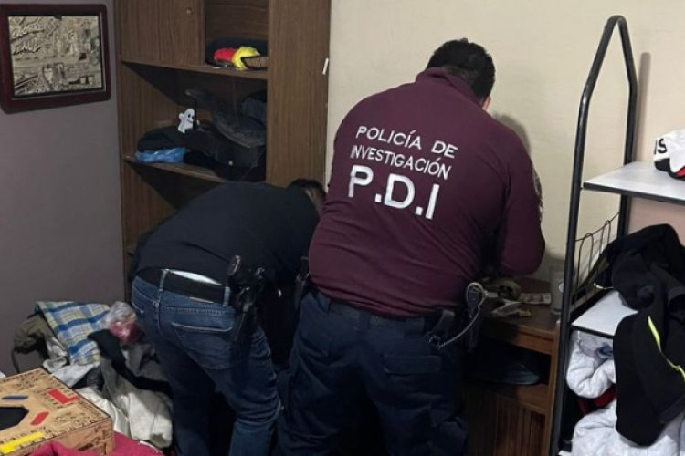 Catean vivienda de asaltante de combi en Tlalnepantla