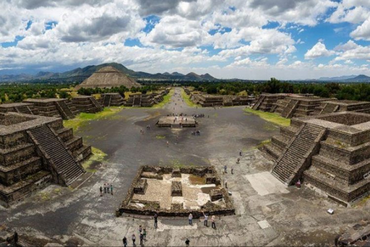 Reparten pirámides de Zona Arqueológica de Teotihuacán