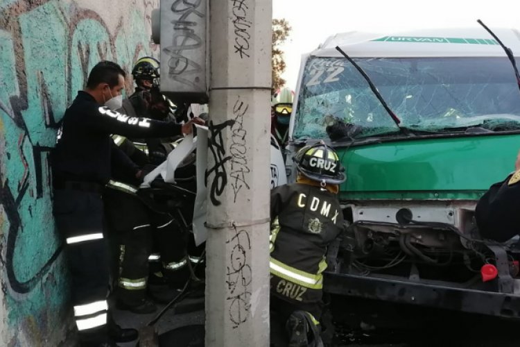 Choque de combi en Río Churubusco deja varios heridos