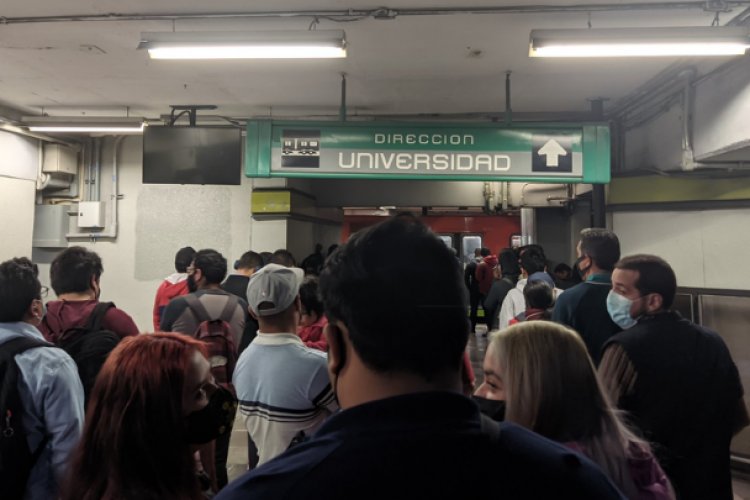 Hasta 45 minutos varados en la línea 3 del metro