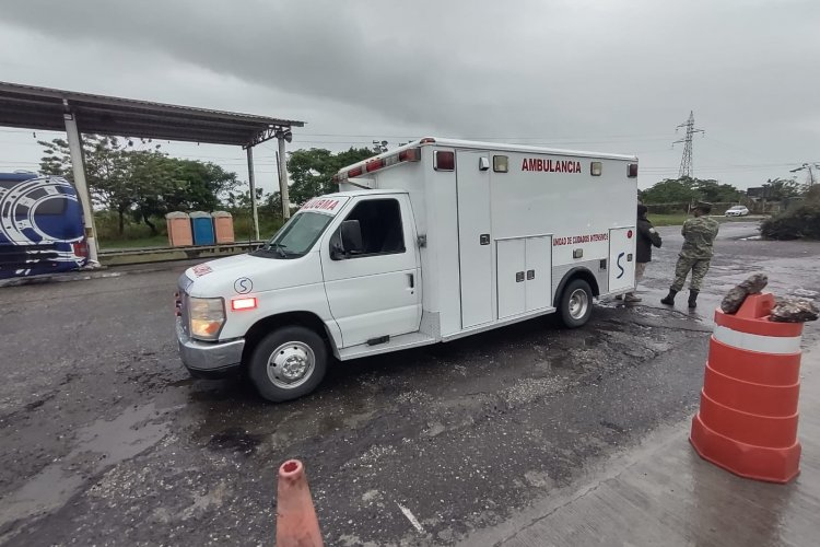 Viajaban 36 migrantes a bordo de ambulancia