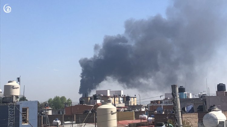 Se incendia predio de desechos en Coacalco