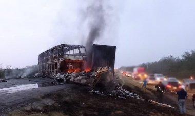 Choque en Tamaulipas deja cinco calcinados