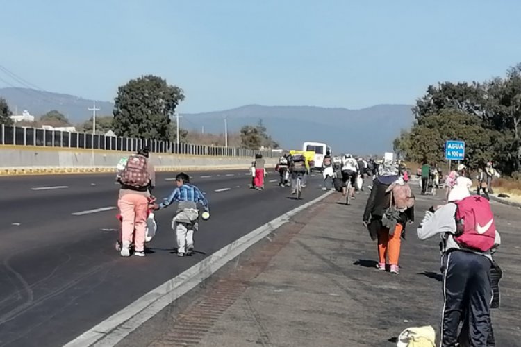 Caravana migrante continúa camino hacia la CDMX