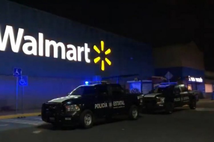 Pleito en Walmart Zinacantepec desata caos
