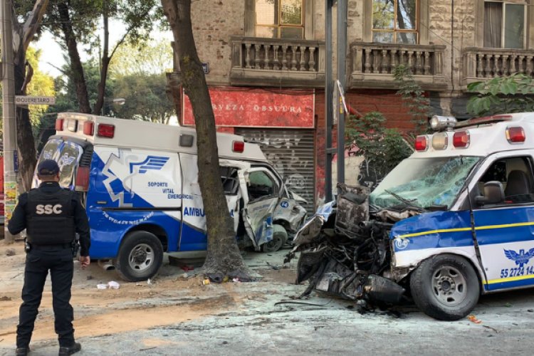 Así colisionaron ambulancias en CDMX