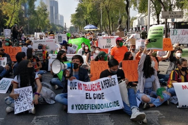Estudiantes del CIDE acuden a CNDH por seguridad