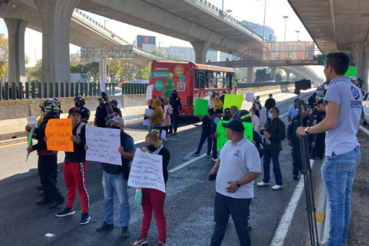 Bloquean Periférico Norte por falta de pagos