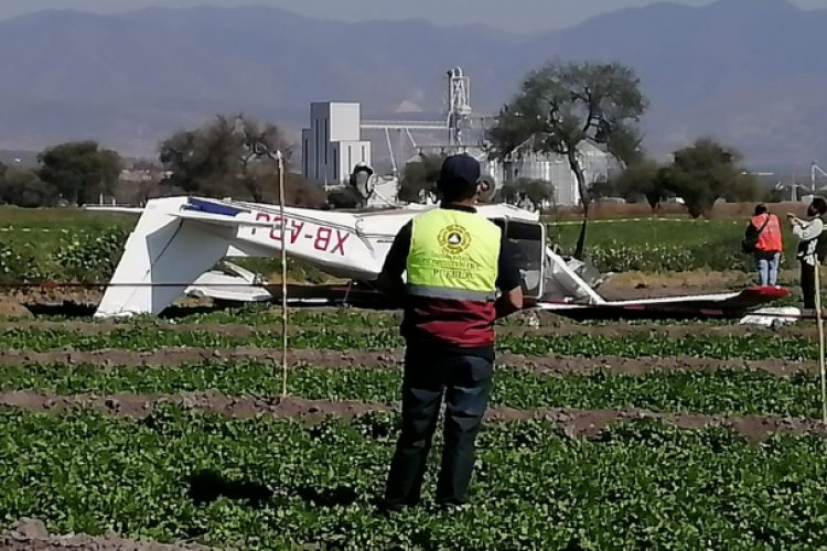 Se desploma avioneta en Puebla; hay 2 heridos