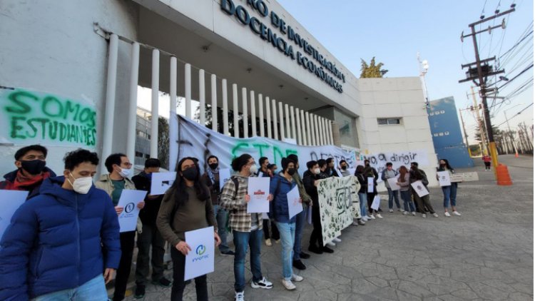 Estudiantes del CIDE extienden paro